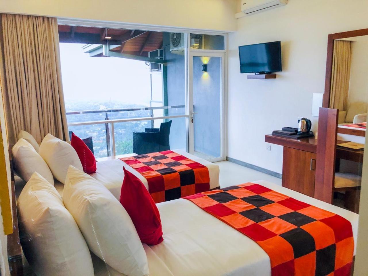 เมาน์ บลู กัณฏิ Hotel แคนดี้ ภายนอก รูปภาพ
