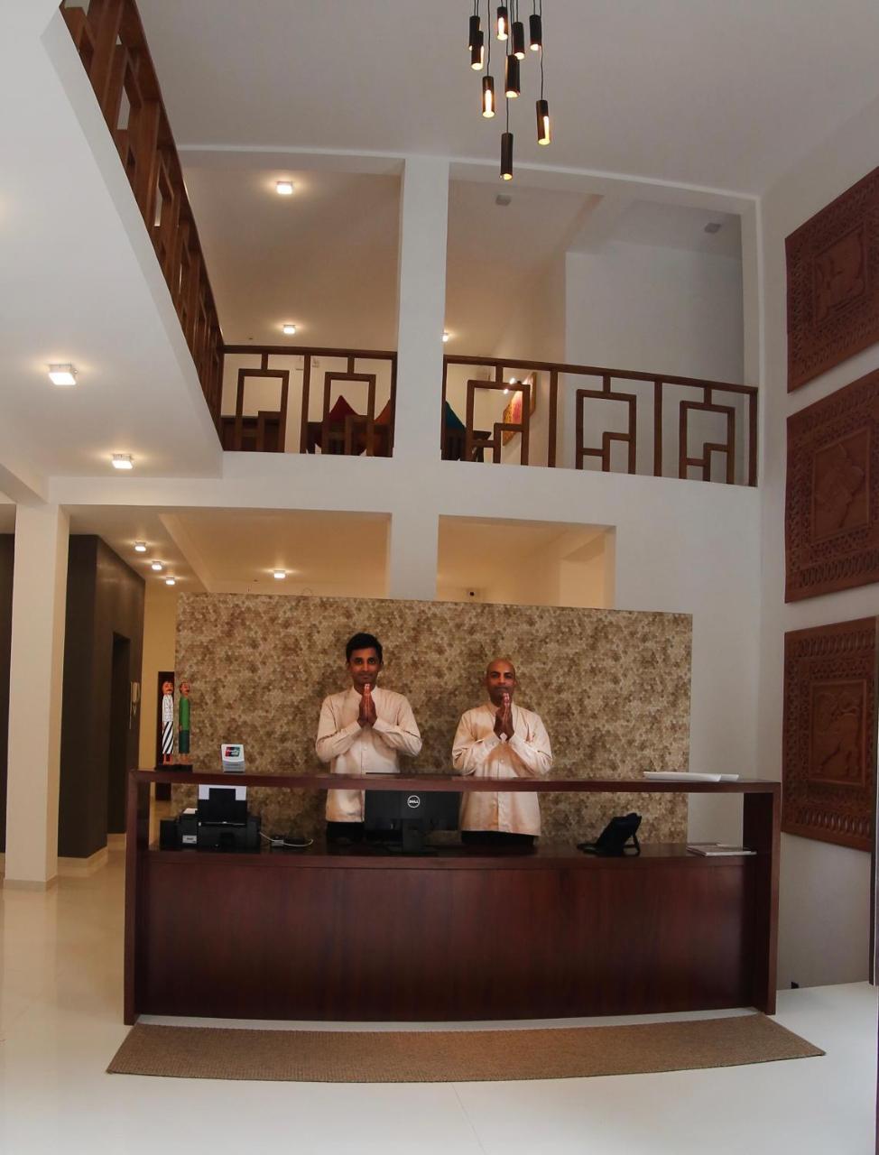 เมาน์ บลู กัณฏิ Hotel แคนดี้ ภายนอก รูปภาพ