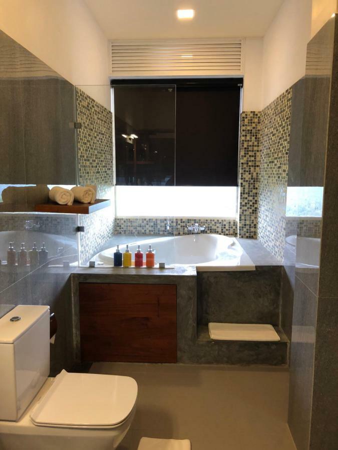 เมาน์ บลู กัณฏิ Hotel แคนดี้ ภายนอก รูปภาพ