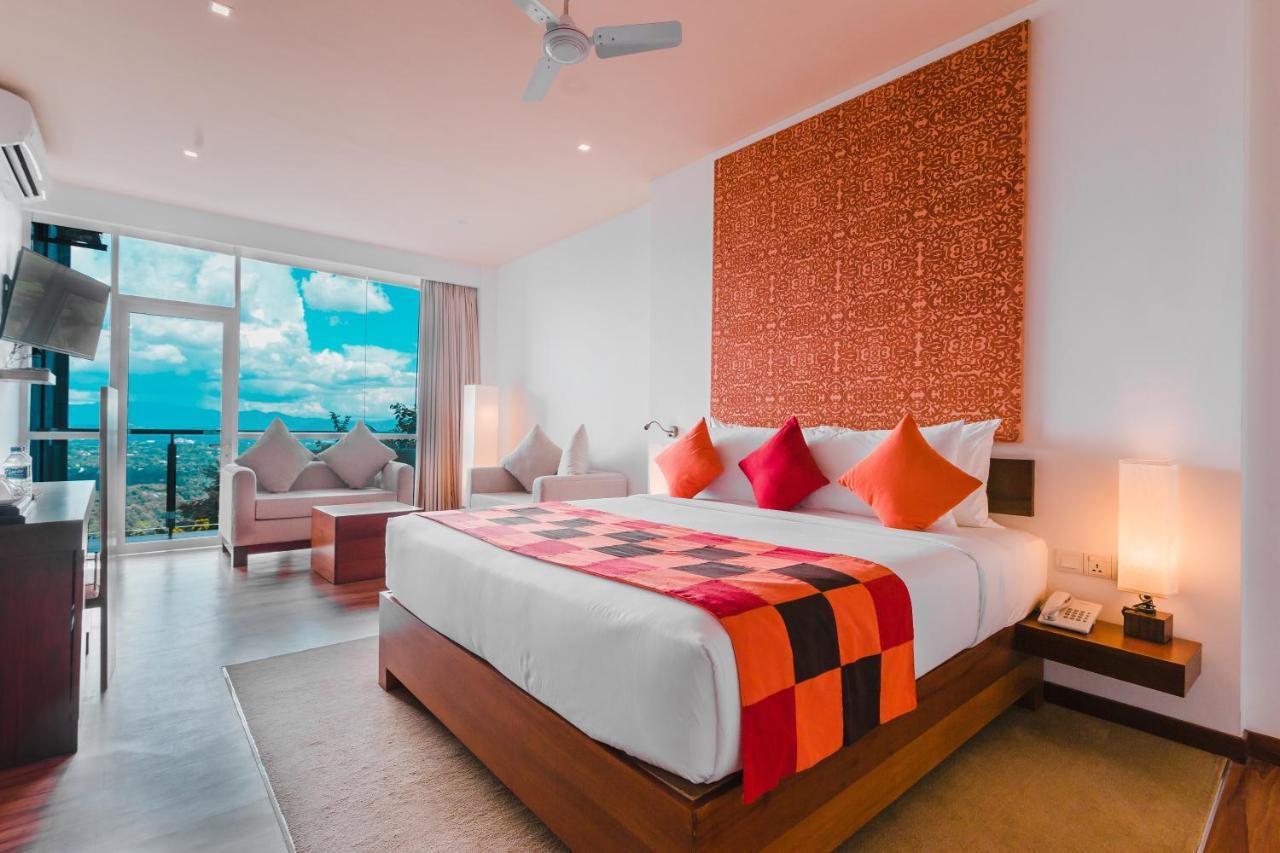 เมาน์ บลู กัณฏิ Hotel แคนดี้ ภายนอก รูปภาพ